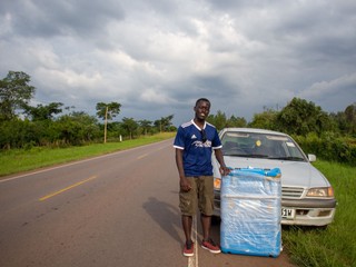 AQQAcube auf dem Weg nach Bweyale, Uganda